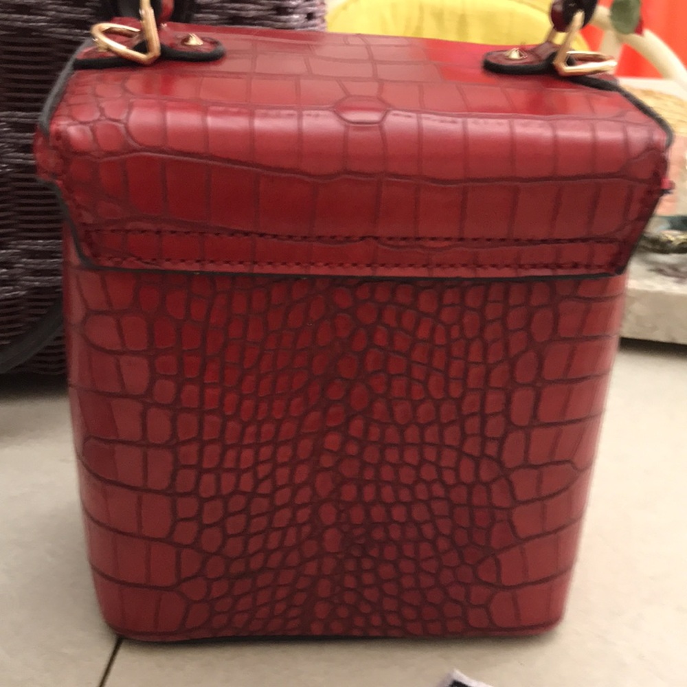 Top-Handle Croc-Embossed Red Satchel with Gold Hardware - Picture 5 of 11